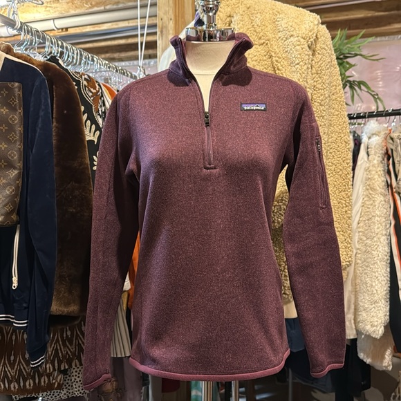 Patagonia® sweater jacket size small
Women's Better Sweater® 1/4-Zip plum - Picture 2 of 9